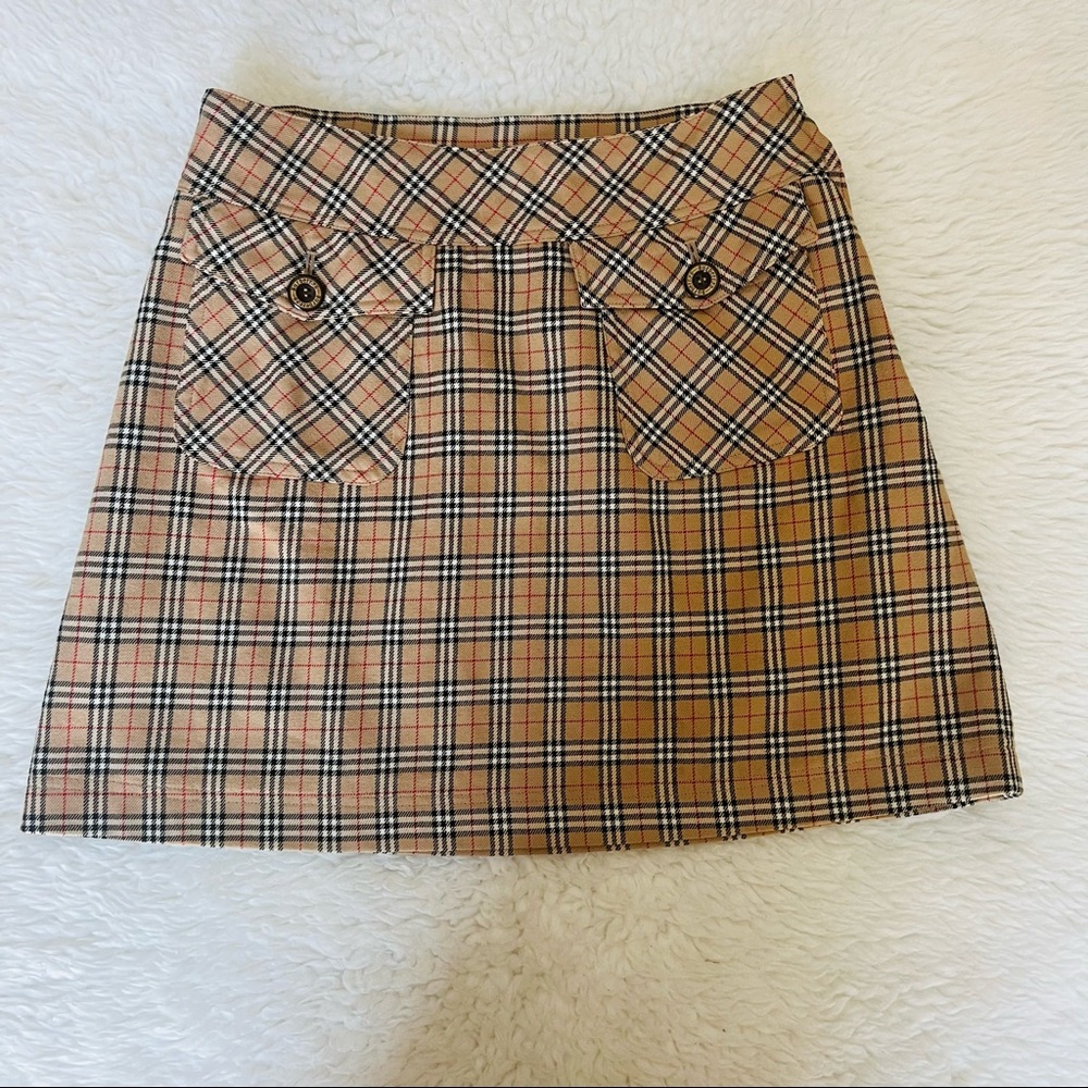 Burberry’s Nova Check Mini Skirt size 150 A US size Small